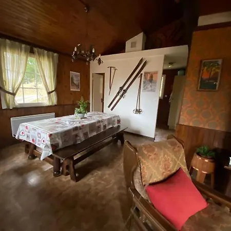 Le P'tit Caribou, Pres Des Pistes